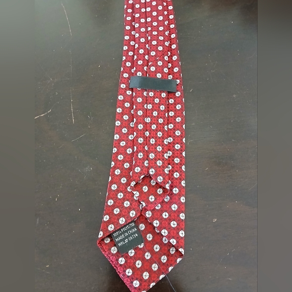Red Patterned Men's Tie - Picture 6 of 8